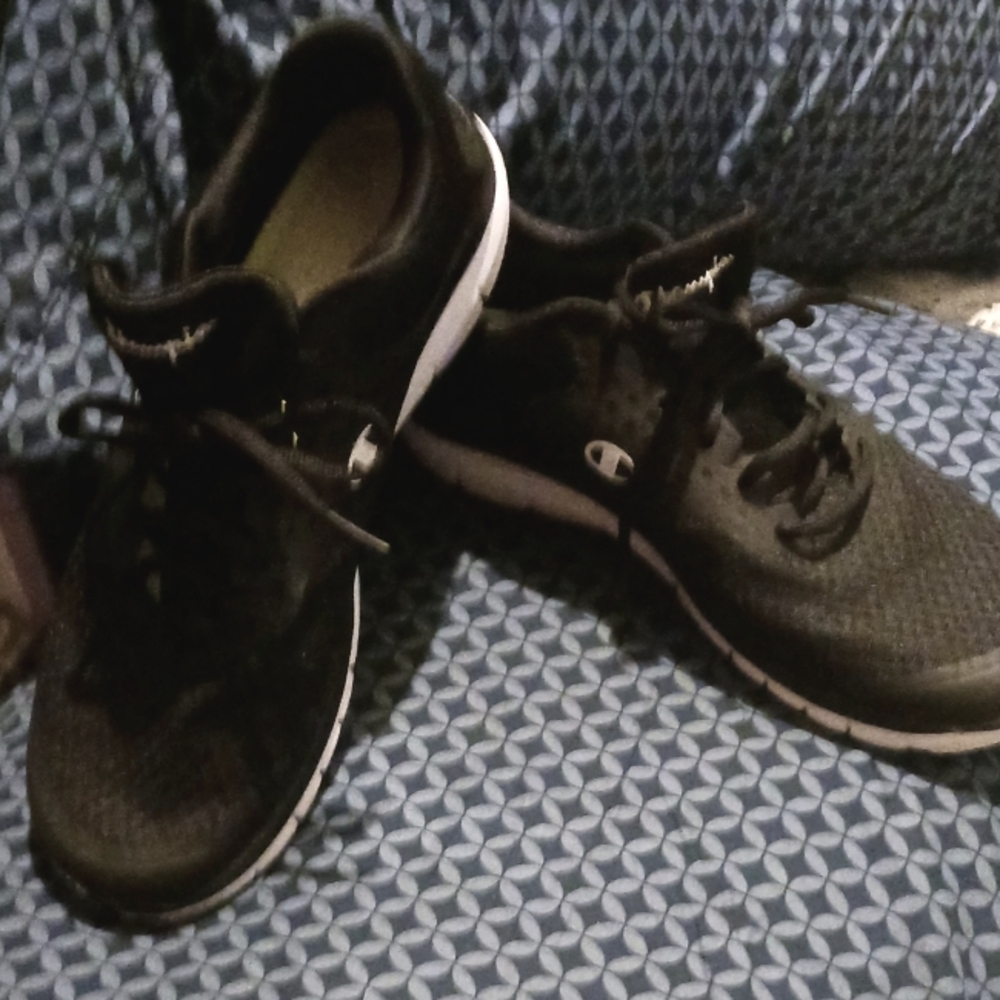 Champion tennis shoes